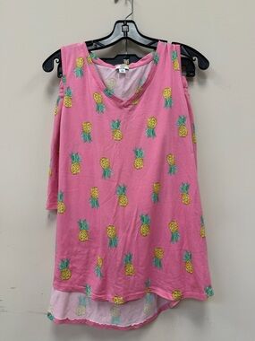 crown & ivy Pink Pineapple V-Neck Tank and short set